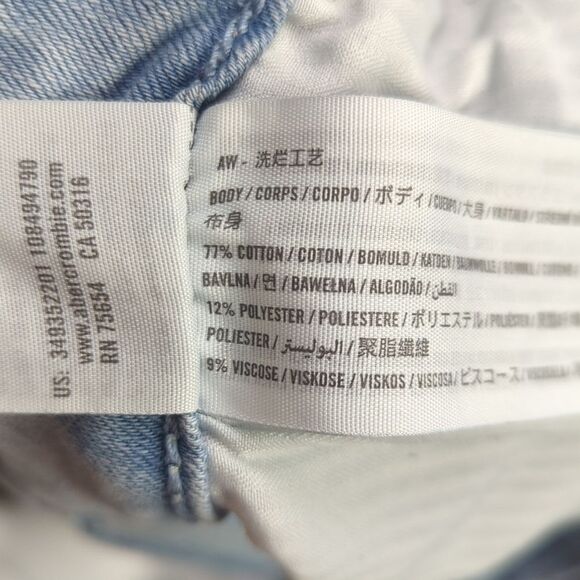 For Kitty Rescue! Hollister Curvy High-Rise Short 3" Distressed & Ripped - Picture 11 of 11